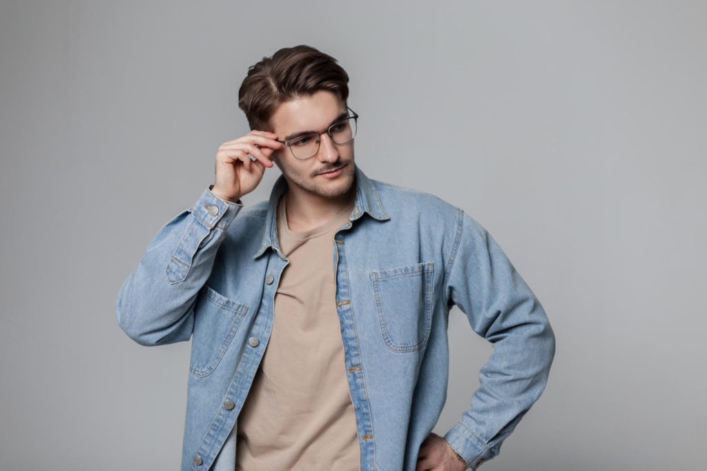 Okulary korekcyjne męskie są must have dla panów, którzy chcą wyglądać modnie i praktycznie