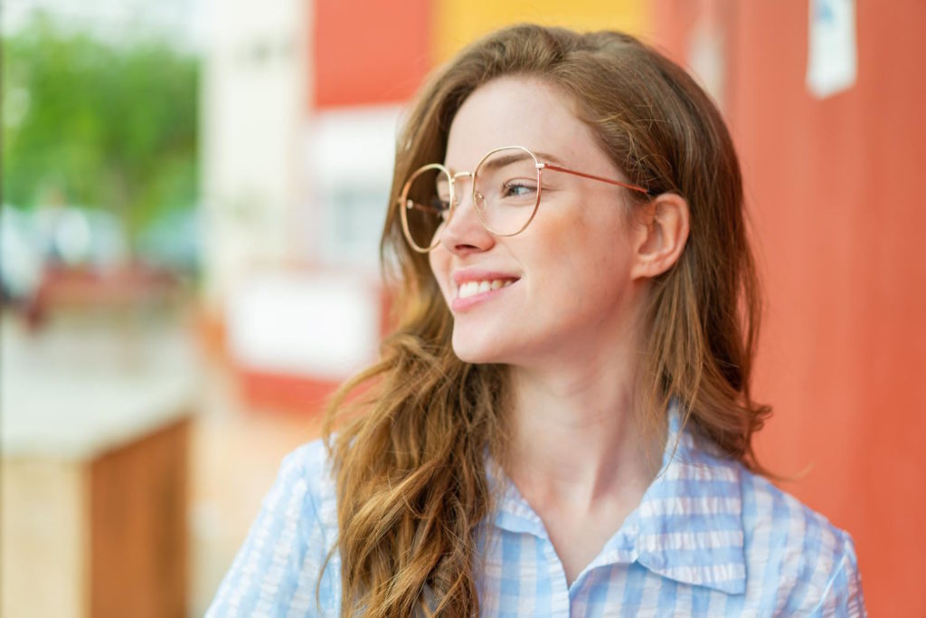 Oprawki do okularów korekcyjnych od Armani to idealne rozwiązanie dla osób ceniących sobie elegancję i styl w codziennym użytkowaniu